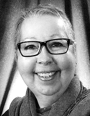 Photo of Suzanne Myre