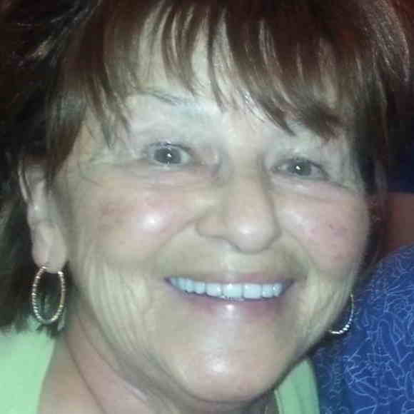 Photo of Carmen Aube