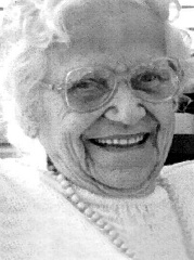 Photo of Elizabeth Becker