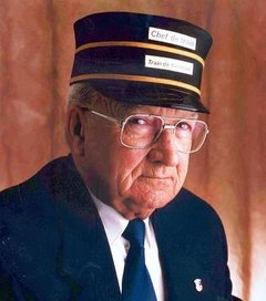 Photo of Leon Dicaire