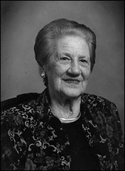 Photo of Annette Poirier